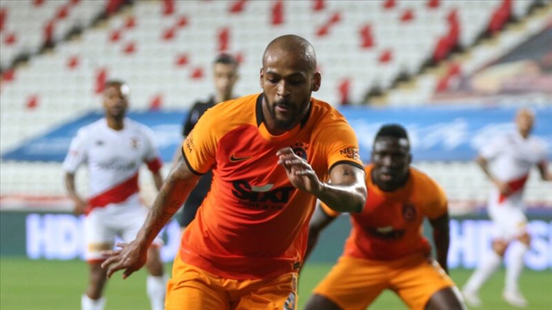 Galatasaray'ın Brezilyalı futbolcusu Marcao, Süper Lig'de GZT Giresunspor ile oynanan