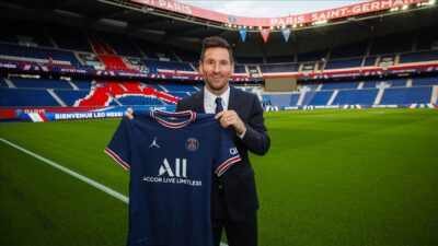 Messi resmen PSG’de