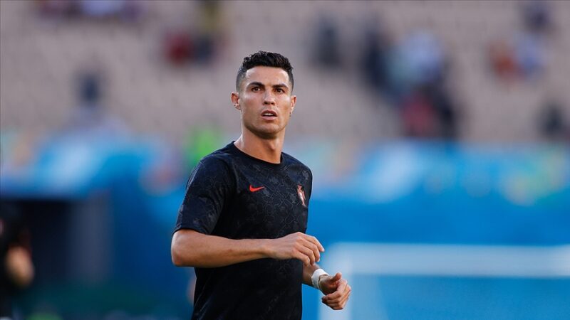İngiltere Premier Lig ekiplerinden Manchester United, eski futbolcusu Cristiano Ronaldo'yu