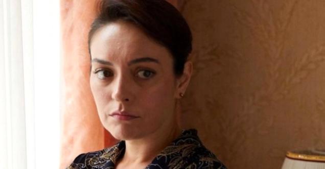 Ezgi Mola acı haberi sosyal medyadan duyurdu