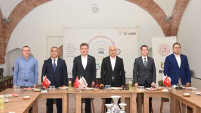 Bursa’da tarihi imza!