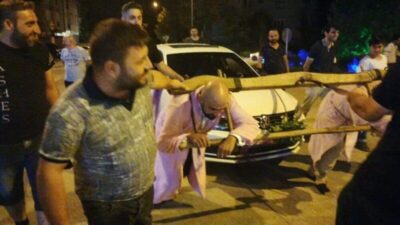 Bursa’da ilginç anlar! Damada boyunduruk takıp araç çektirdiler