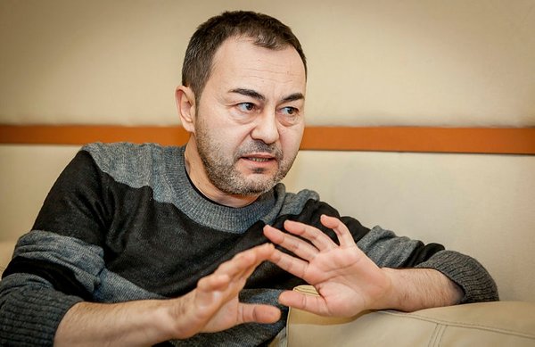 Ünlü isimden Serdar Ortaç’a maddi destek