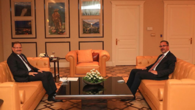 Çavuşoğlu öğrencilerin yurt sorununu Bakan’a anlattı, umut haberleri verdi!