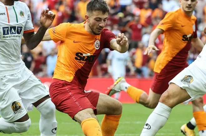Galatasaray kendi evinde Alanyaspor’a yenildi