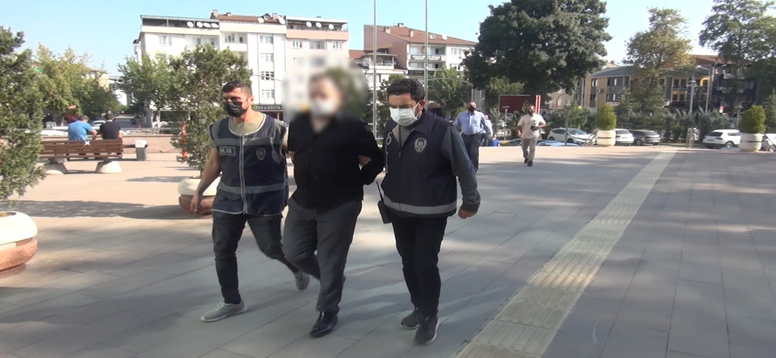 14 ilde 53 suç kaydı var! Bursa’da yakalandı… 14 ilde 53 suç kaydı var! Bursa’da yakalandı…