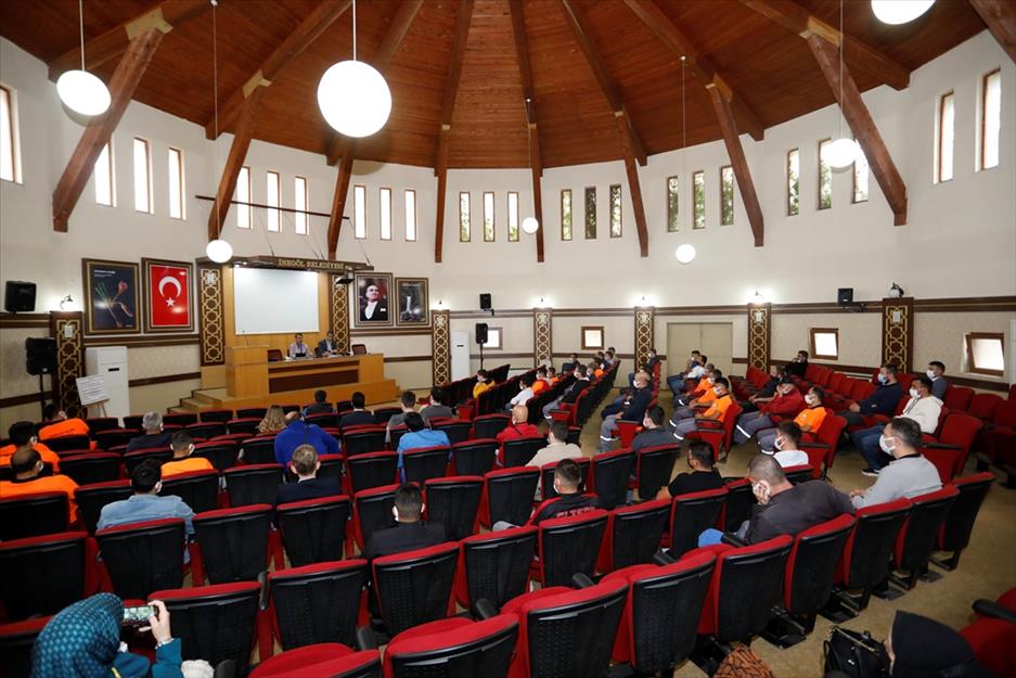 İnegöl Belediyesi’nde 64 yeni personel göreve başladı İnegöl Belediyesi’nde 64 yeni personel göreve başladı