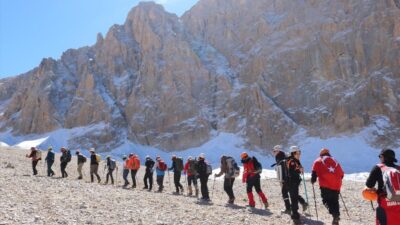 Yeni Dağcıların ilk faaliyeti Aladağlar oldu