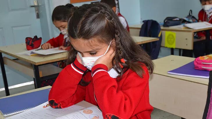 MEB COVID hattı kurdu! Öğretmenler arayarak bilgi alabilecek MEB COVID hattı kurdu! Öğretmenler arayarak bilgi alabilecek