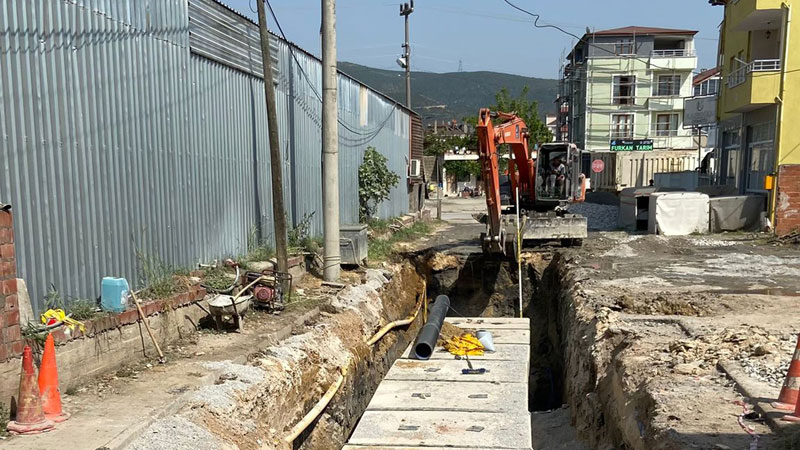 Gemlik Hisar’da su taşkınları son buluyor Gemlik Hisar’da su taşkınları son buluyor
