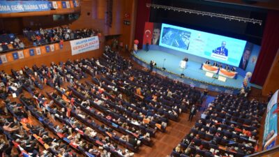 Bursalı eski Bakan’dan çarpıcı sözler: ‘Suskunluğumuz acizliğimizden değil’