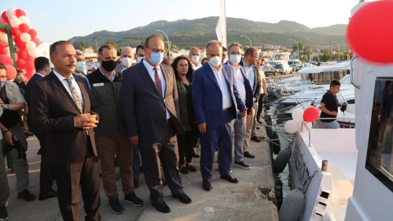 Bursa’da hasret sona erdi! Sezonu açtılar Denizlerde av yasağının bitmesiyle balıkçılar ayrı kaldıkları sulara dönmenin heyecanını