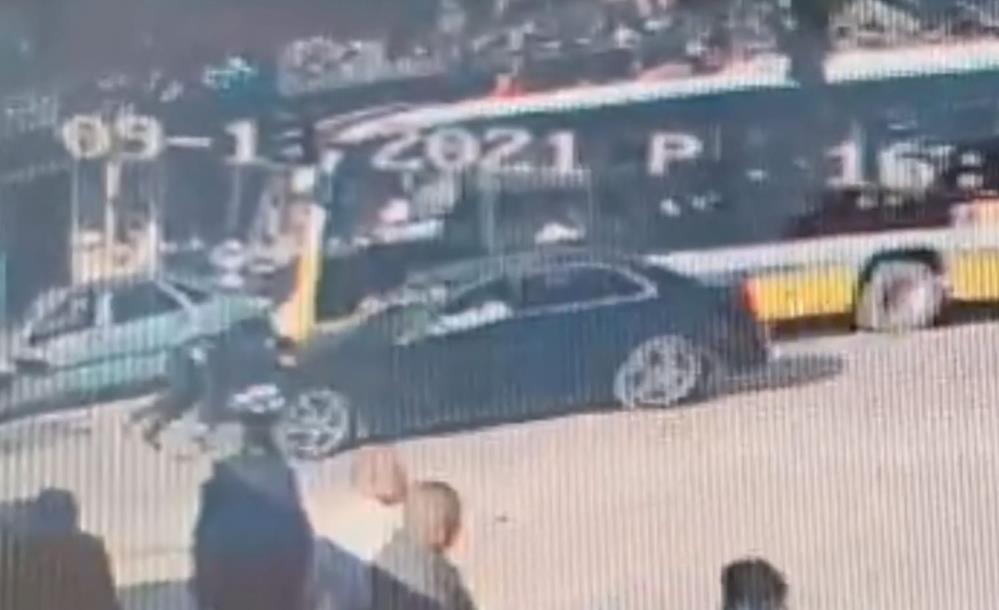 Bursa’da feci kaza! O anlar kamerada Bursa’da feci kaza! O anlar kamerada