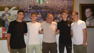 Bursaspor’da 4 imza birden