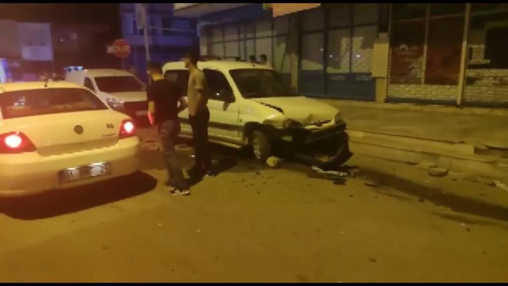 Bursa’da ehliyetsiz sürücü dehşeti! Ortalığı birbirine kattı