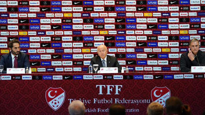 Türkiye Futbol Federasyonu Başkanı Nihat Özdemir ve Milli Takımlar Sorumlusu