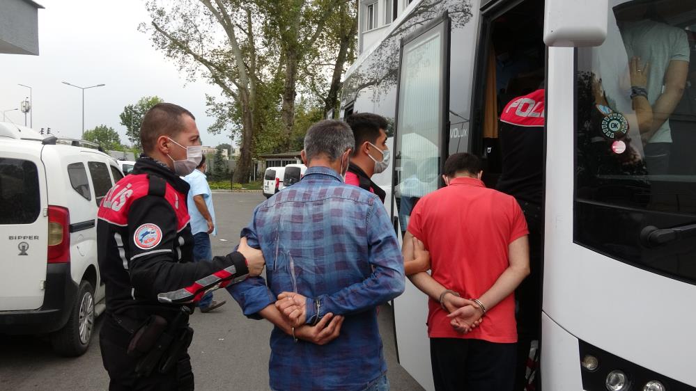 Bursa’da trafikte tartıştıkları kişilere kurşun yağdırmışlardı! Flaş gelişme Bursa’da trafikte tartıştıkları kişilere kurşun yağdırmışlardı! Flaş gelişme