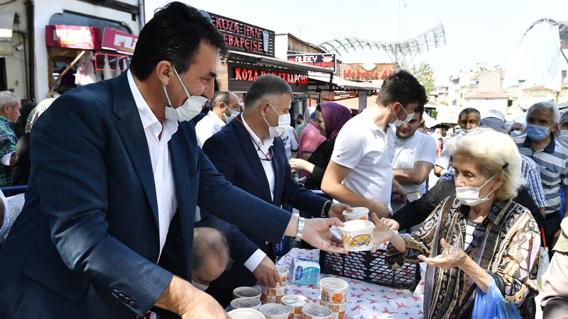 Osmangazi Belediyesi’nin aşure geleneği sürüyor