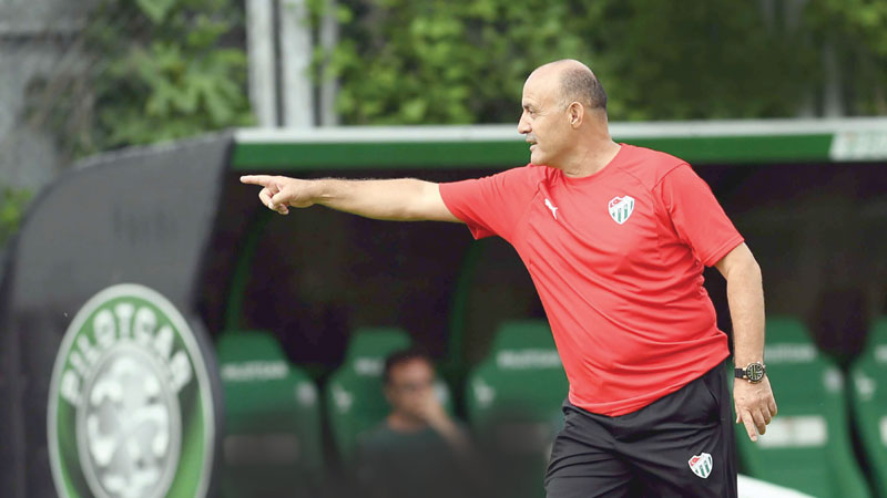 Bursaspor’un yeni hocasından Olay’a özel açıklamalar Bursaspor’un yeni hocasından Olay’a özel açıklamalar