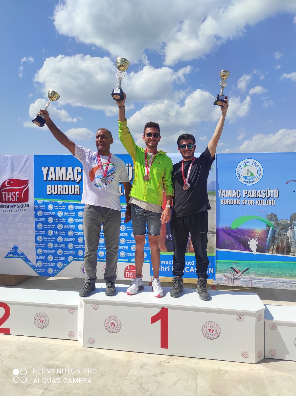 Yamaç paraşütünde ‘dostum’ farkı Yamaç paraşütünde ‘dostum’ farkı