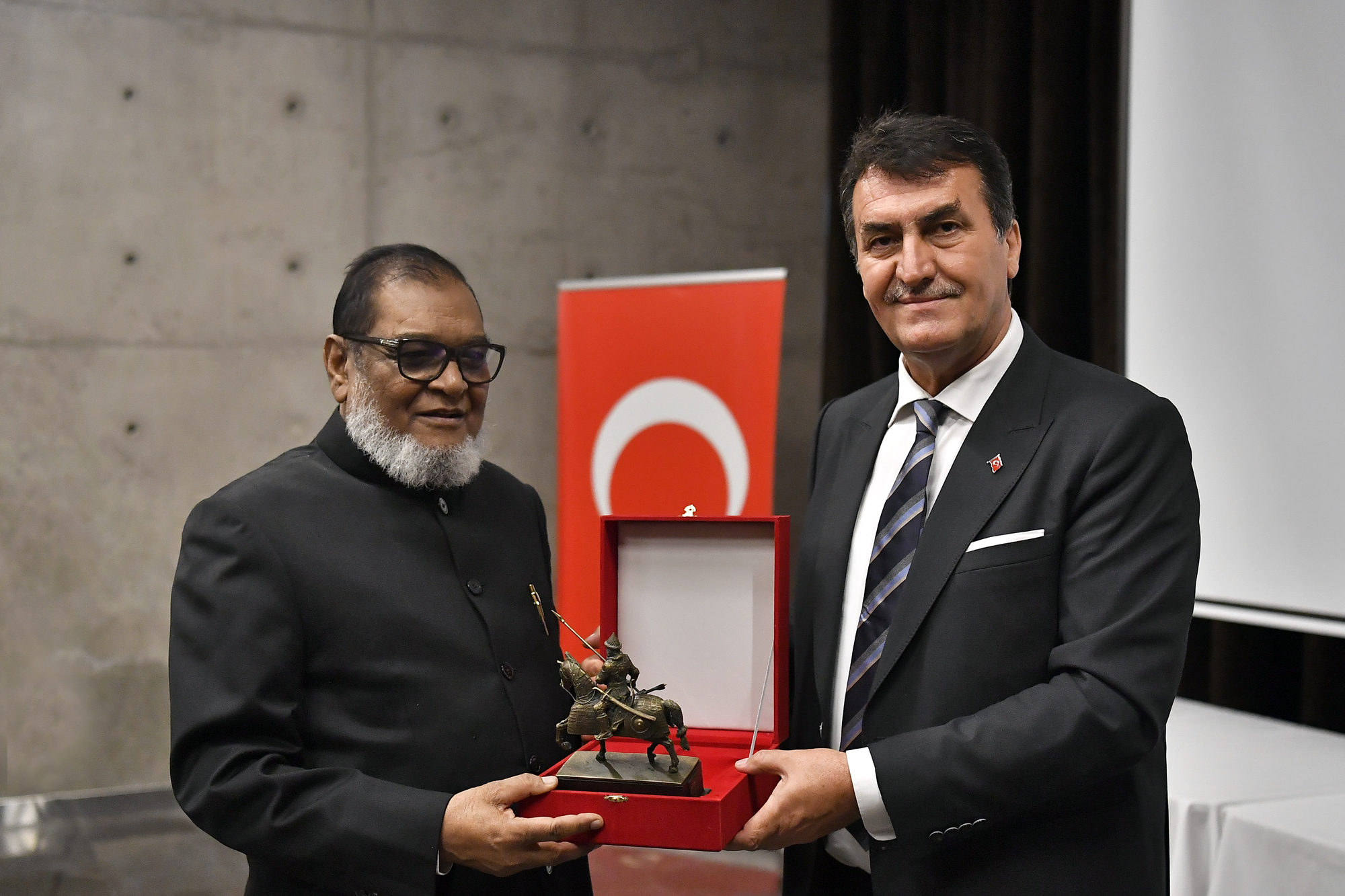 Panorama 1326, Bursa sınırlarını aşıyor Panorama 1326, Bursa sınırlarını aşıyor