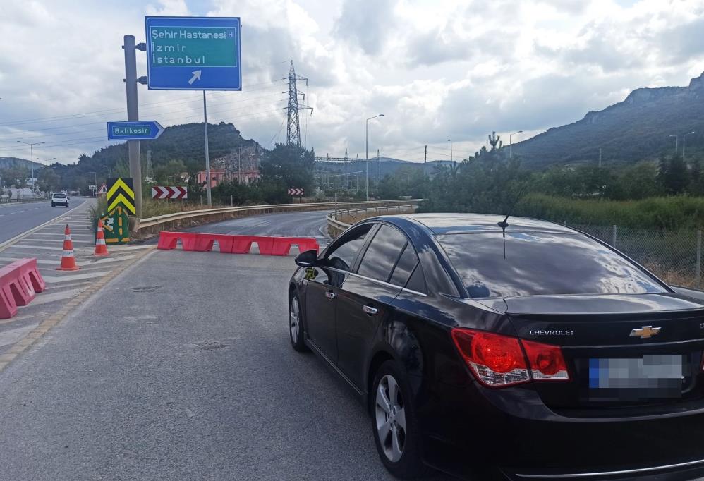 Bursa’da bu yolu kullanacaklar dikkat! Vatandaş isyan etti…