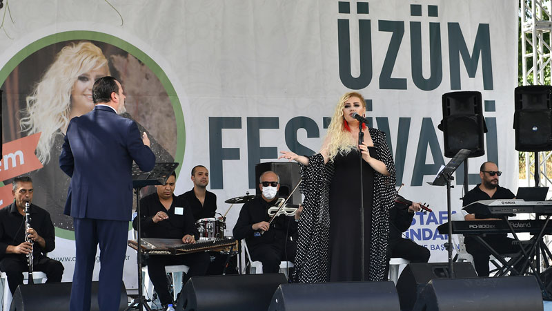 Üzüm Festivali’nde konser coşkusu