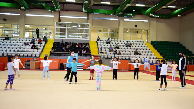 Yıldırımlı çocuklara yaz-kış spor imkanı