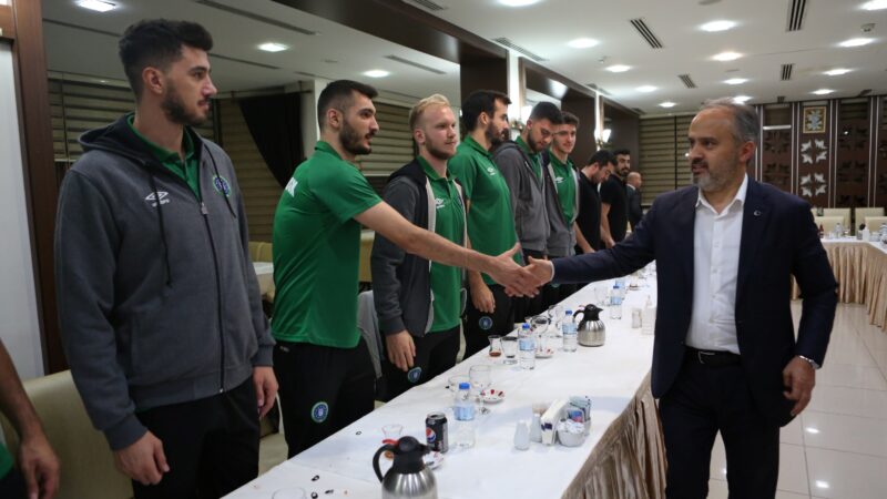 Büyükşehir Belediye Başkanı Alinur Aktaş, yarın başlayacak kupa maçları öncesi