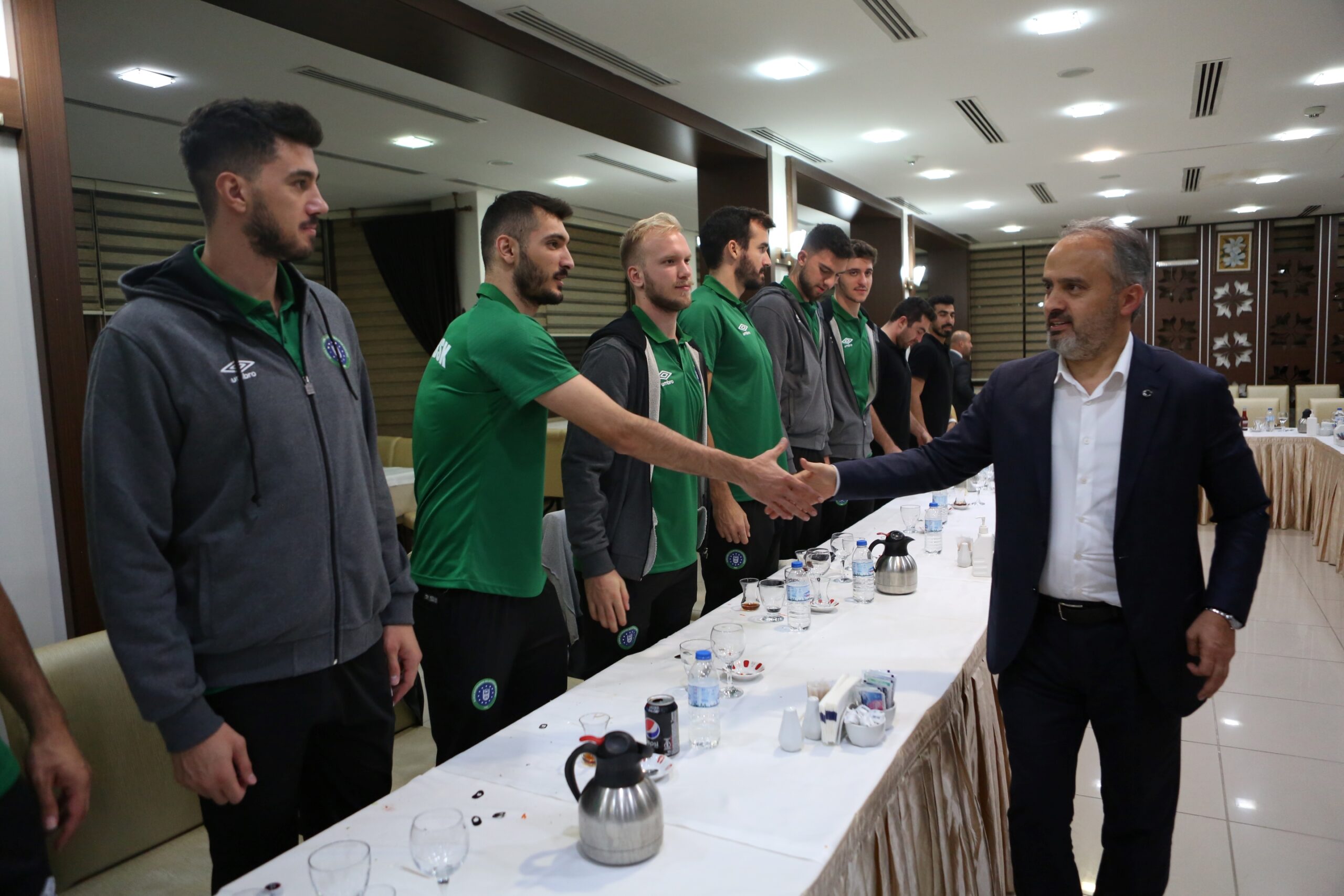 Başkan Aktaş’tan Efeler’e moral…