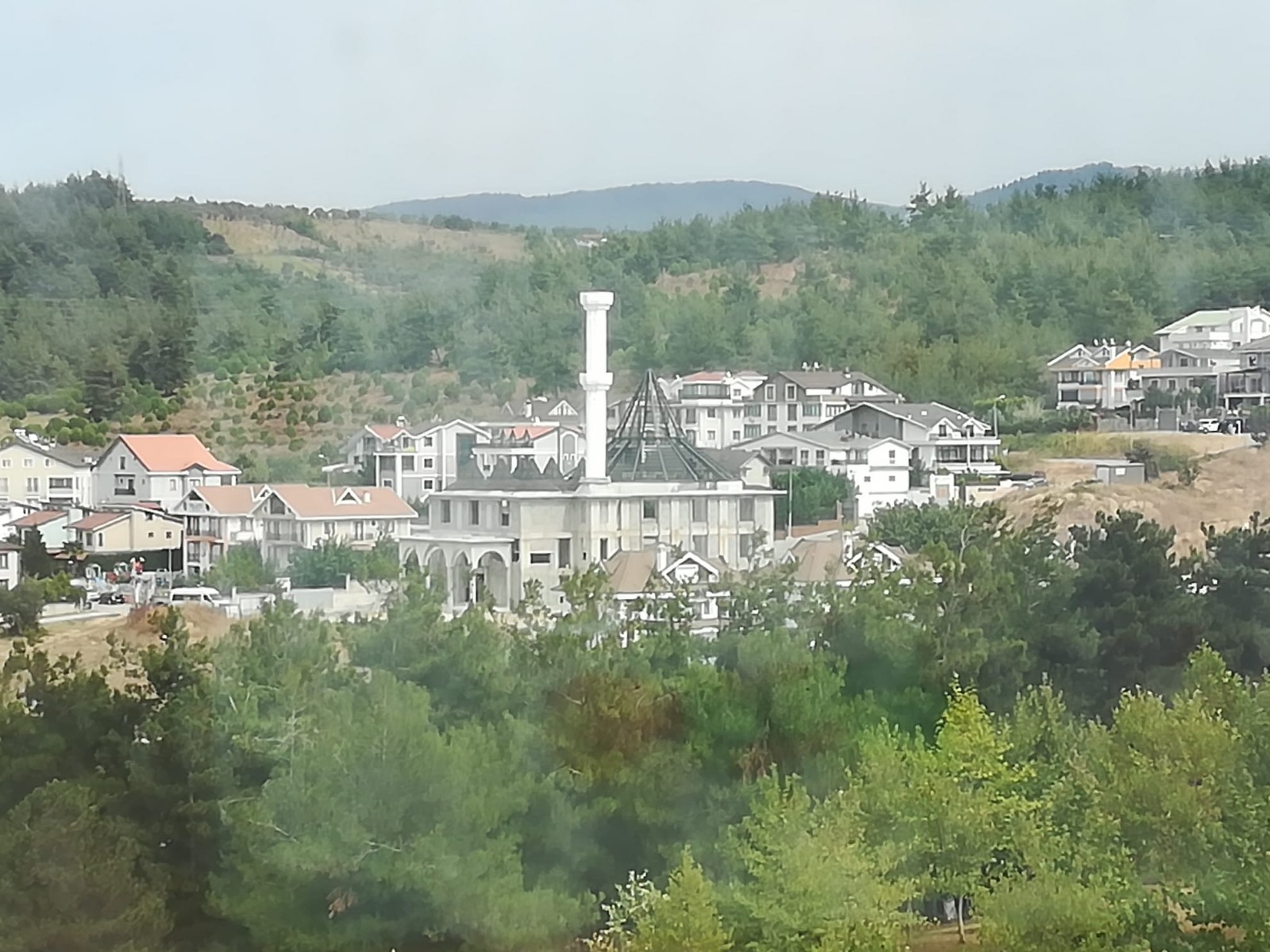 Bursa’da beşik gibi sallanan minareyi söktüler Bursa’da beşik gibi sallanan minareyi söktüler