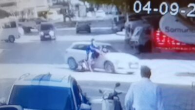 Bursa’da bisikletli gençlerin kazası kamerada