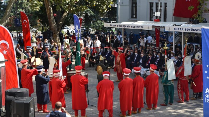 Bursa’nın düşman işgalinden kurtuluşunun 99. yıldönümü, şehirde büyük bir coşkuyla