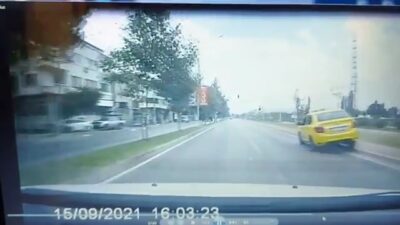 Bursa’da dalgın taksici yürekleri ağza getirdi