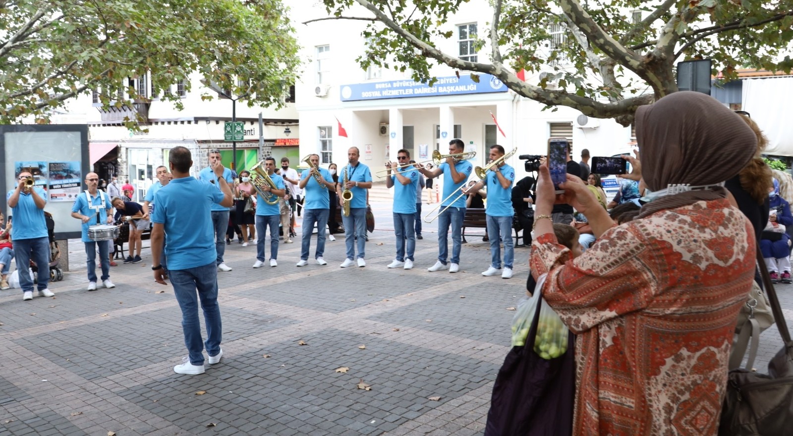 Bursa’nın tarihi mekanlarında müzik sürprizi 1 bursanin tarihi mekanlarinda muzik surprizi 88f88d1