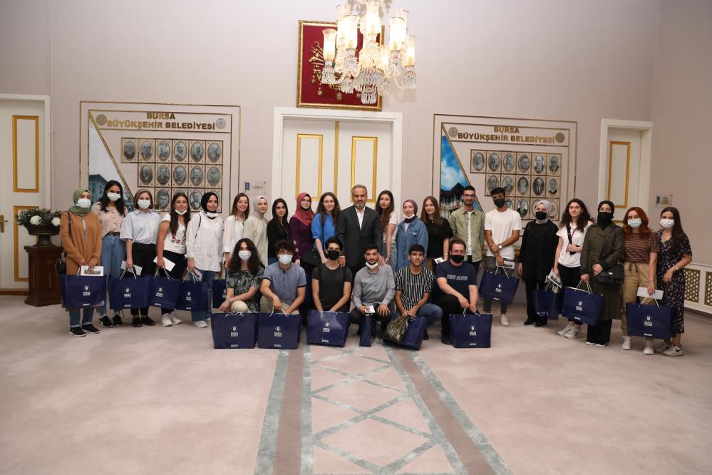 Bursa’da bu ücretsiz kursa gidenler üniversiteye yerleşti! Bursa’da bu ücretsiz kursa gidenler üniversiteye yerleşti!