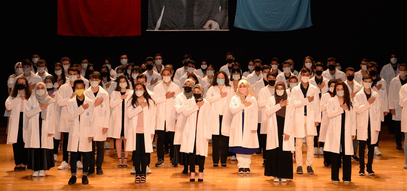 Diş Hekimliği Fakültesi’nde yeni akademik dönem başladı Diş Hekimliği Fakültesi’nde yeni akademik dönem başladı