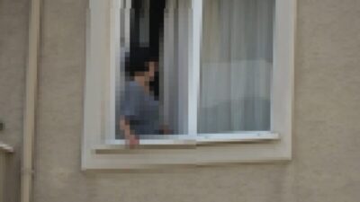 Bursa’da eşini bıçakla rehin aldı… Film sahnelerini aratmayan operasyon!