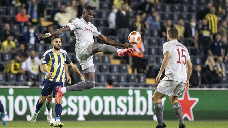 Fenerbahçe, UEFA Avrupa Ligi D Grubu'ndaki 2. maçında, Yunanistan'ın Olympiakos