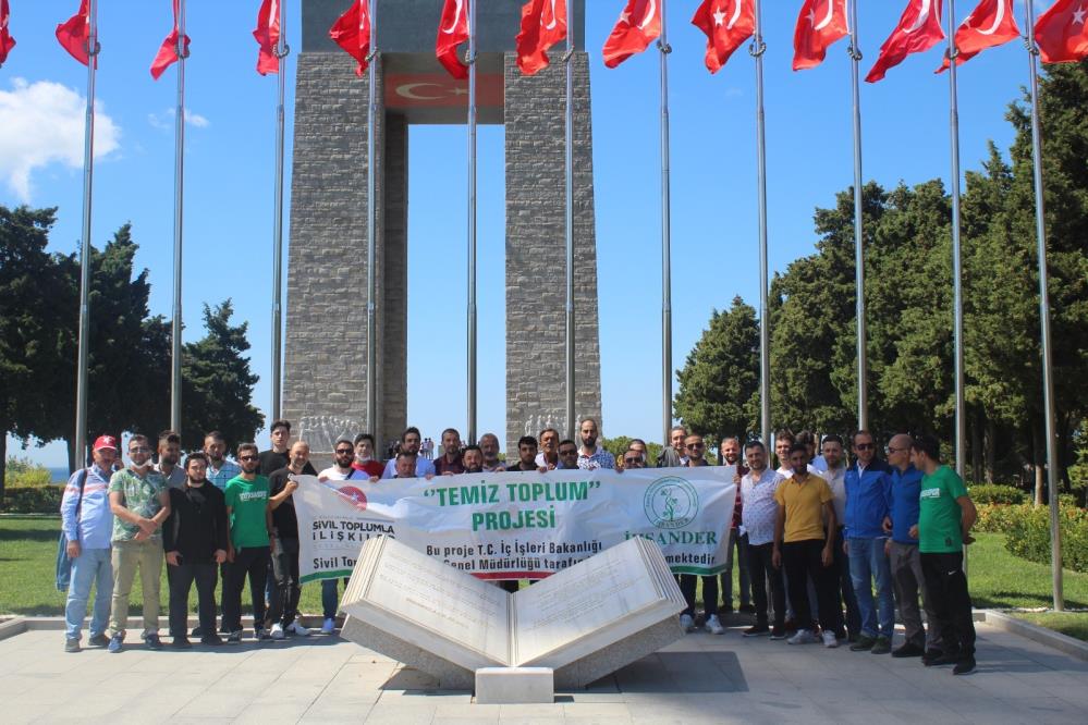 Bursalı gençlerden duygusal ziyaret 1 genc