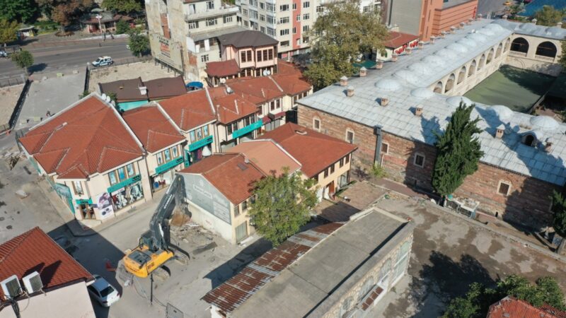 Bursa Büyükşehir Belediyesi’nin, kentin geleceğine damga vuracak Tarihi Çarşı ve