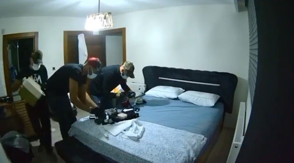 Bursa’da hırsızlar bakın neye yakalandı? 50 günlük bebeğin…