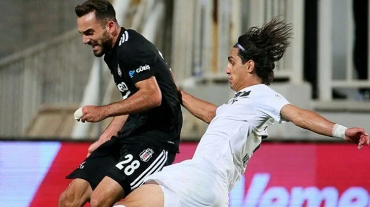 Beşiktaş zirveyi kaybetti