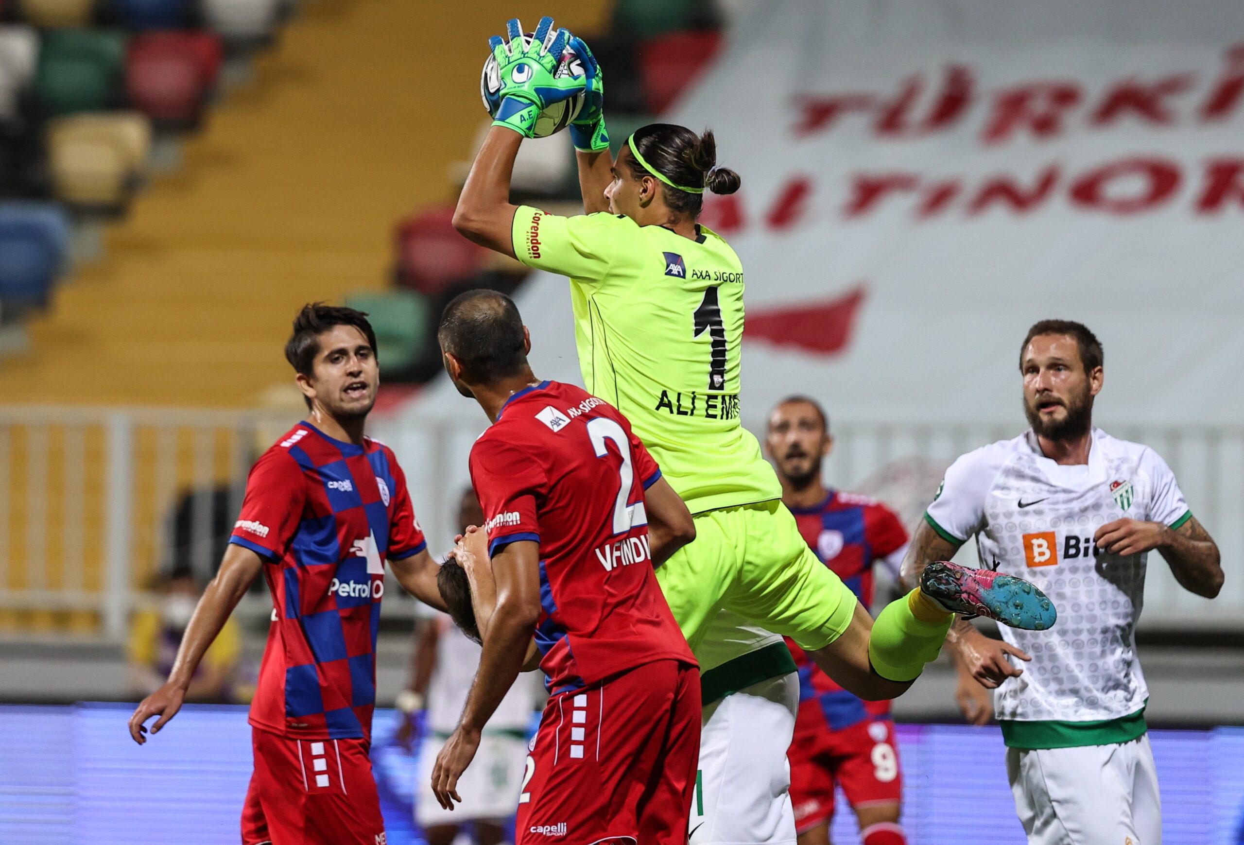 Bursaspor’da büyük hüsran! İzmir’de de olmadı… Bursaspor’da büyük hüsran! İzmir’de de olmadı…