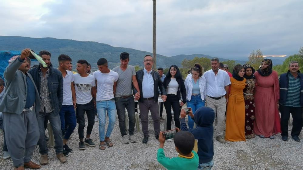 Bursa’da moral gecesi! 1200 km. uzaklıktan geldiler… Bursa’da moral gecesi! 1200 km. uzaklıktan geldiler…