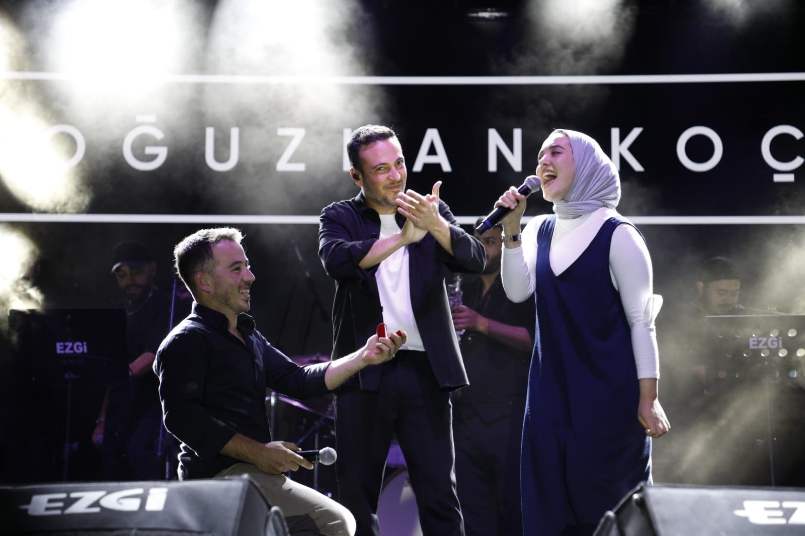 Bursa’da Oğuzhan Koç konserinde sürpriz evlilik teklifi
