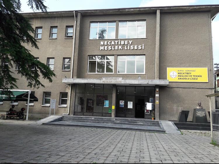 Bursa’da veliler kaygılı! Bu okul da yıkılır mı? Bursa’da veliler kaygılı! Bu okul da yıkılır mı?