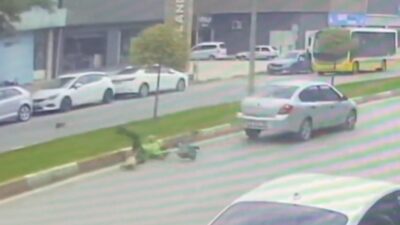 Bursa’da otomobil; temizlik işçisine böyle çarptı