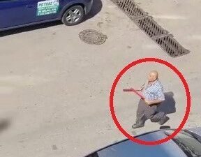 Bursa’da cadde ortasında beyzbol sopalı kavga kamerada