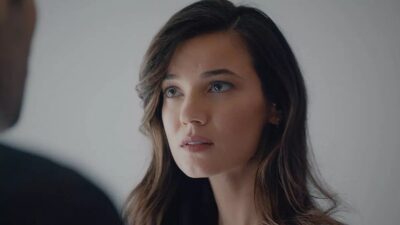 Yargı dizisinin Ceylin’i dekolteli kıyafetiyle sosyal medyayı salladı